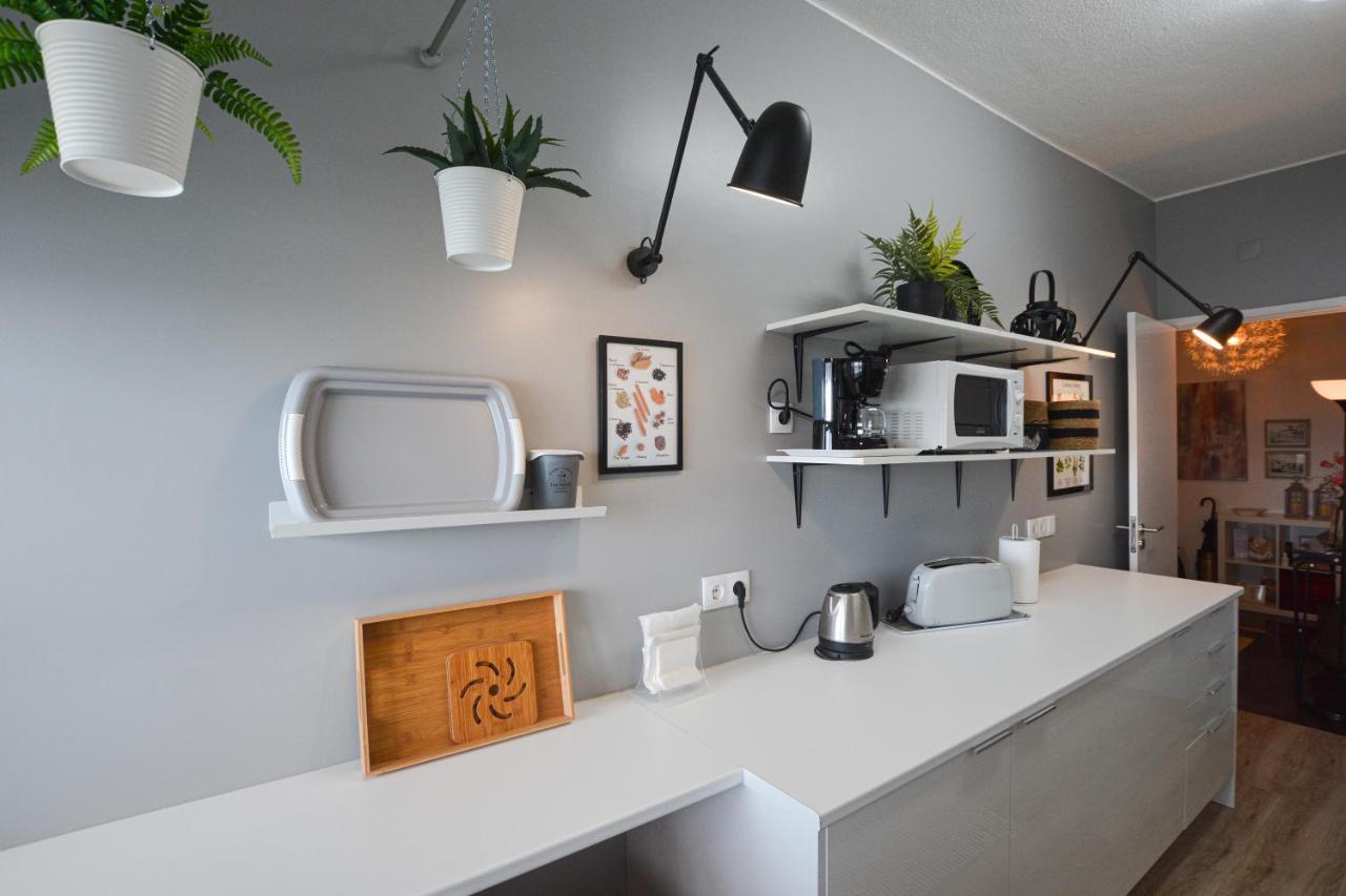 Marina Tower Center Apartment